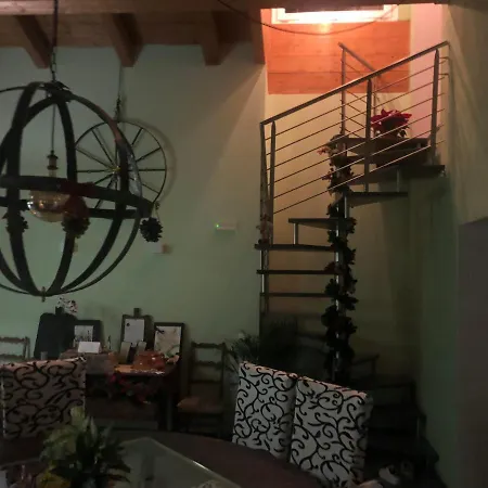 Il Vecchio Comune Oda ve Kahvaltı 3*